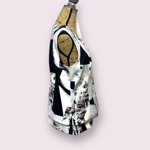 228 - LE CHATEAU TOP - Picture 2 of 11